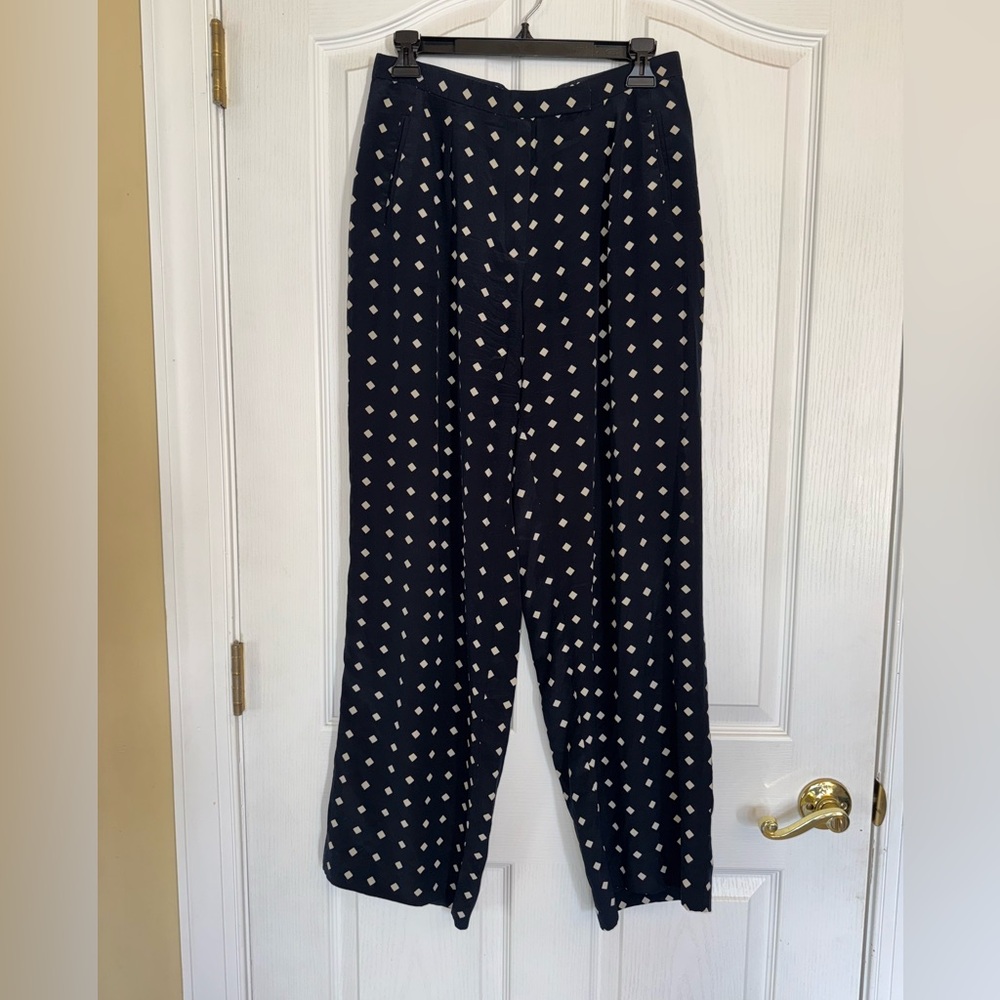 Armani Collezioni Navy and White Patterned Straight Leg Pants 100% Silk Size 10